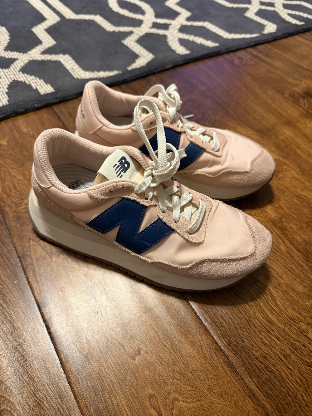 New Balance Women's Navy Pink Suede Casual Shoes Sneakers Size 7